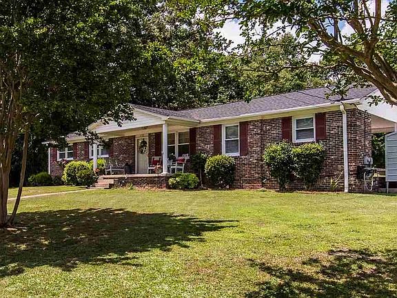 2nd image of 633 Heathwood Dr