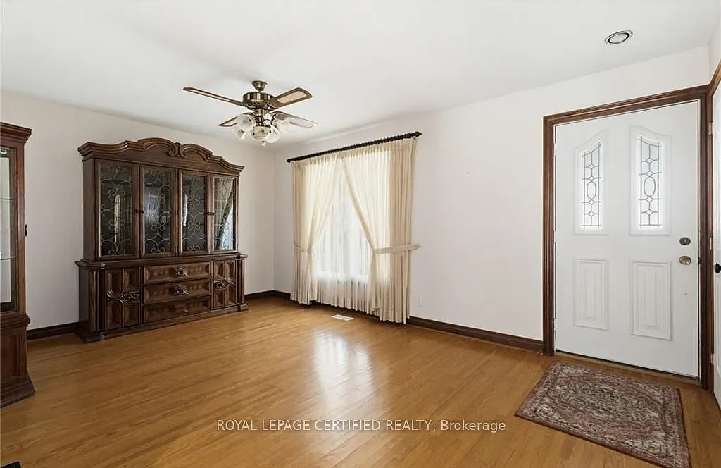4 bed, $3,999 — Photo 2
