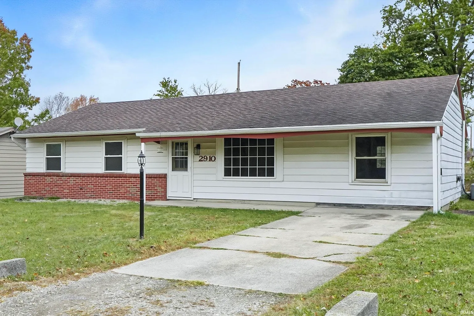 2910 Stanford Ave photo 1