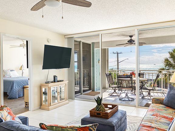 2nd image of 1901 S Roosevelt Blvd APT 206S