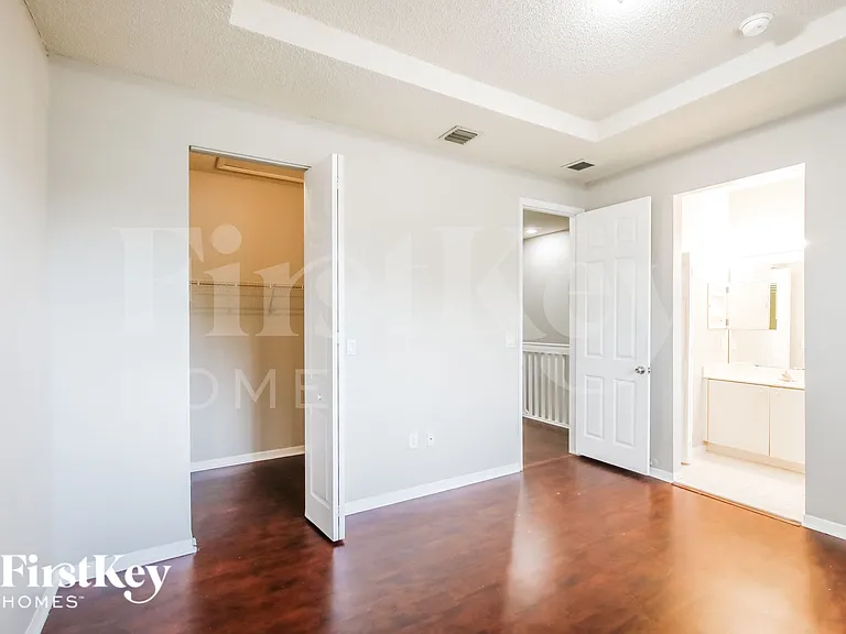 2281 NE 42nd Cir — Photo 9