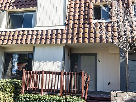5th image of 821 Monty Cir