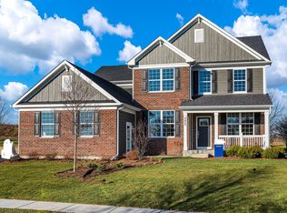 777 Lansmere Ave, Elgin, IL 60124