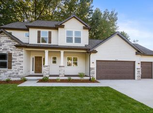 46 Coronado Dr, Jackson, MI 49201