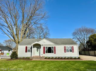 36734 Birwood St, Clinton Township, MI 48035