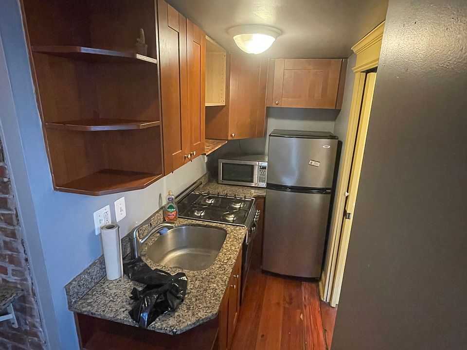 2nd image of 225 E Girard Ave #1B
