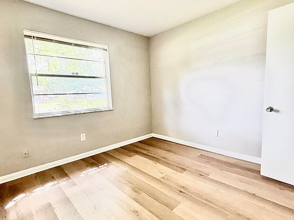 5th image of 4402 JADE Drive W