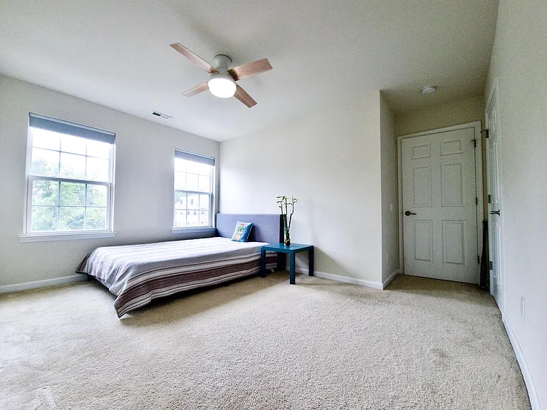 111 Admiral Ln — Photo 17