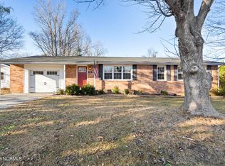 122 Summersill School Rd, Jacksonville, NC 28540