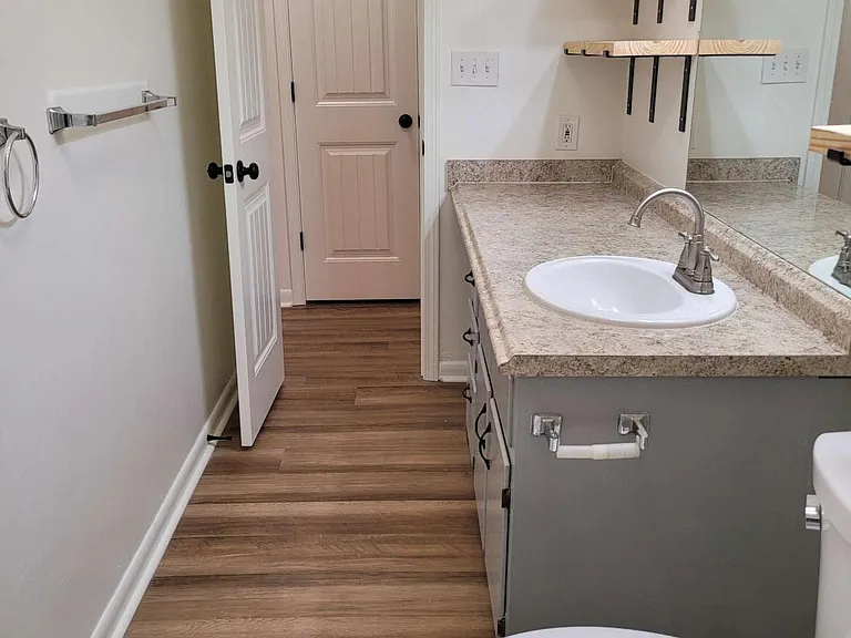 47 W New St #B — Photo 23
