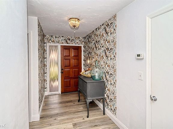 3rd image of 2957 Stoneland Ln