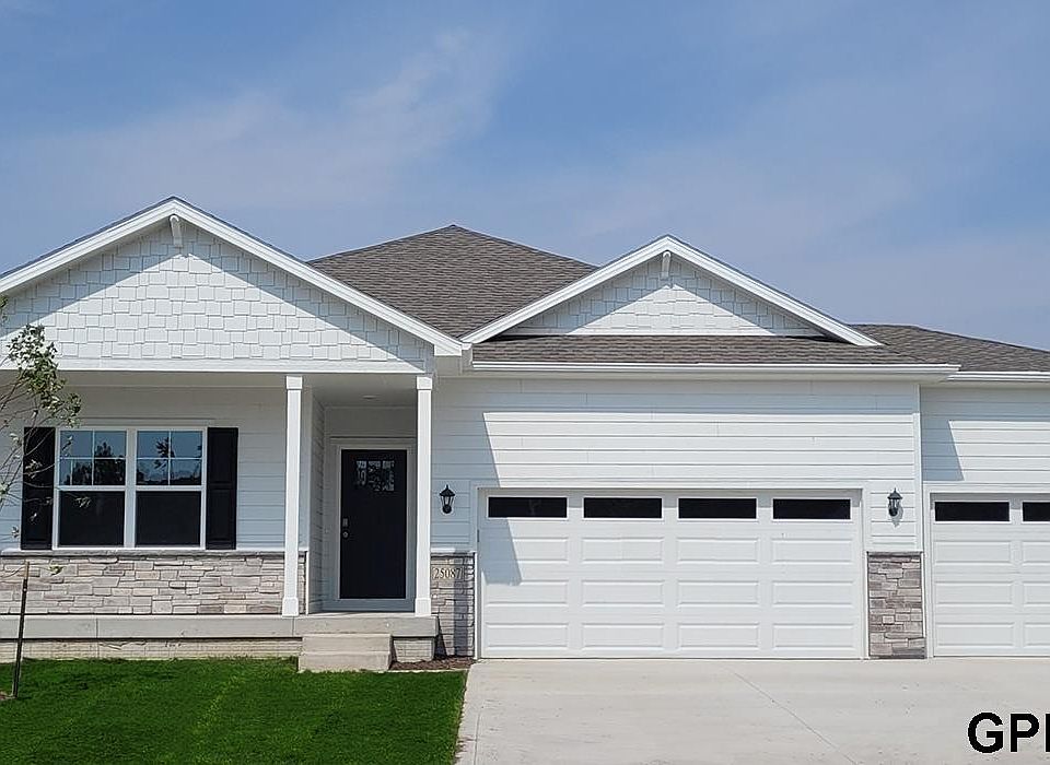 1st image of 6426 Park Crest Dr