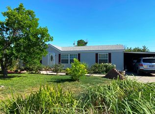 1201 Robroyce St, Lakin, KS 67860