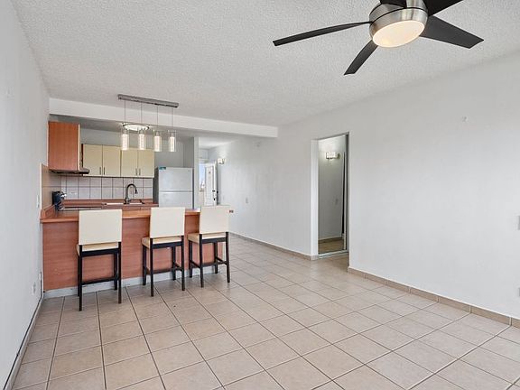 3rd image of 1050 Avenue Las Palmas Cond Puerta De La Bahia APT 40