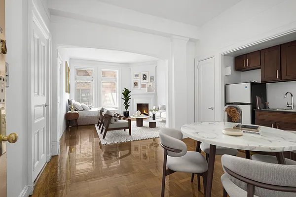 Sold by Reuveni LLC | media 11