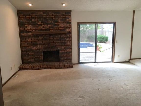2nd image of 3917 W Yorkshire Dr