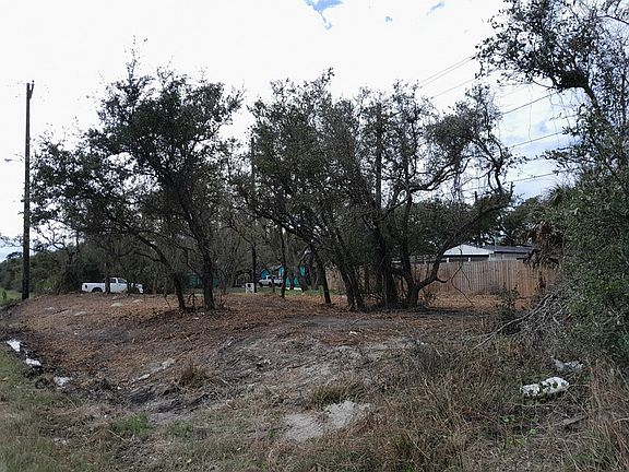 4th image of 1906 Mallard Dr