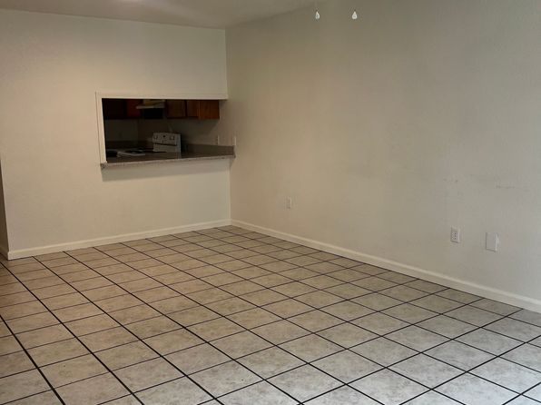 1208-1208 Roosevelt St