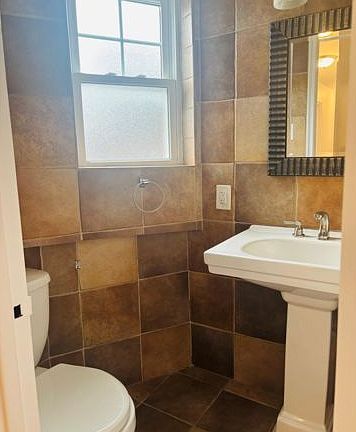 3rd image of 2763 Fish Ave #3