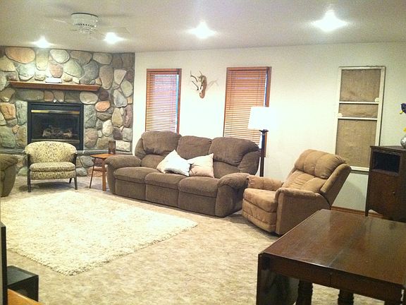 Family Room 24 x 17
