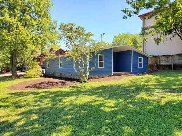 104 E 19th St, Bloomington, IN 47408