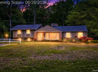 24193 Kraft Pl, Brownstown, MI 48174