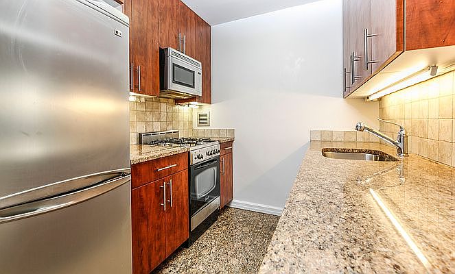 1st image of 330 W 58th St APT 14N