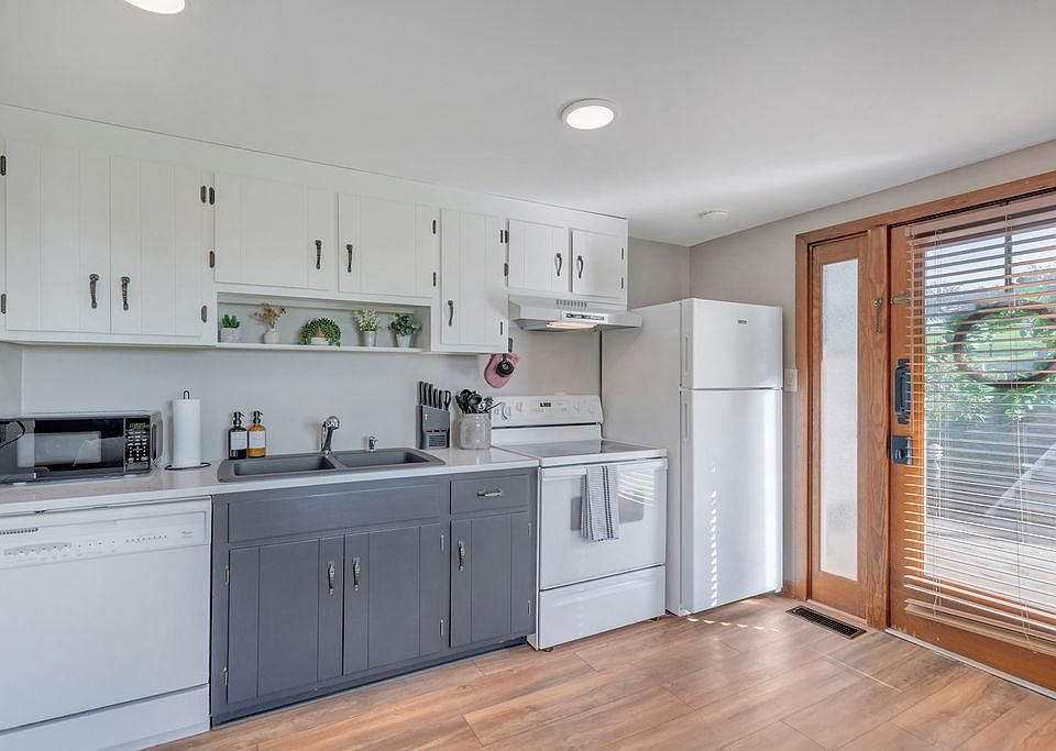 48 Meadow Ln, Nellysford, VA 22958 Zillow