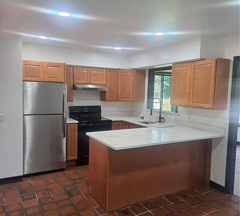 3rd image of 9 Madsen Ln