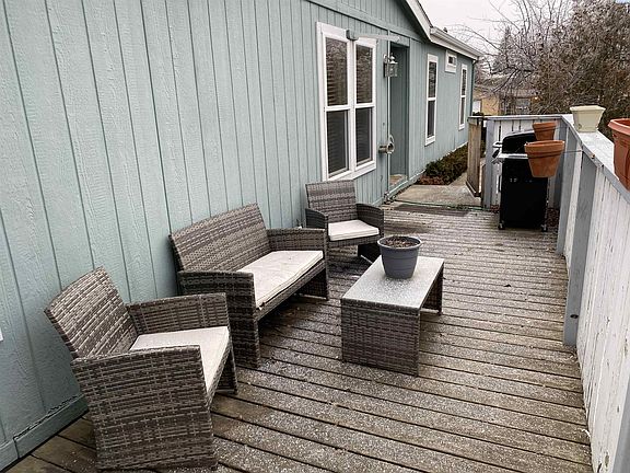 2nd image of 113 NW Parkwood Blvd