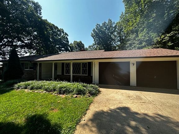 2nd image of 367 Oak Forest Cir