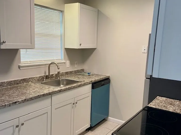 2506 Johnson Dr — Photo 3