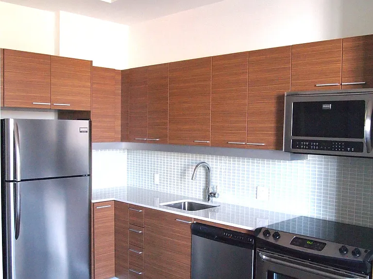 354 Gladstone Ave #907 — Photo 9