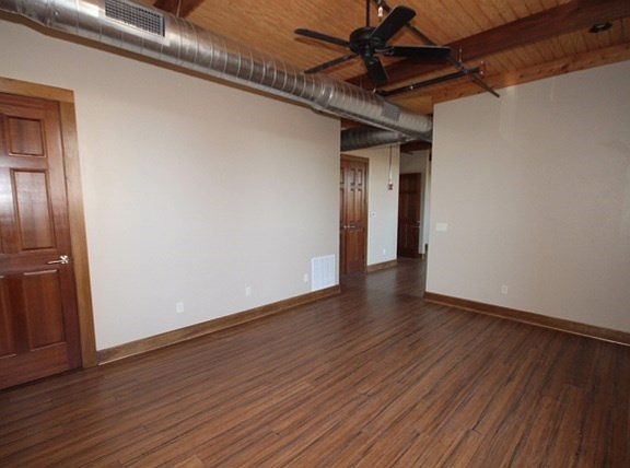 3rd image of 30 W Beauregard Ave