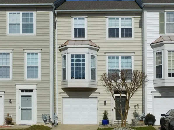 21 Firethorn Ln, Delran, NJ 08075