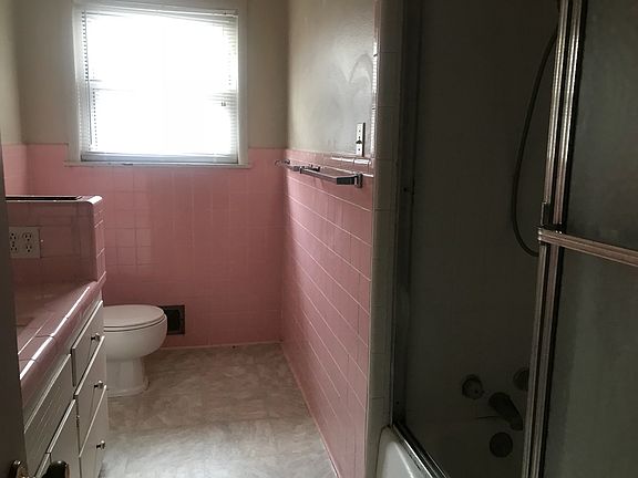 2nd image of 1207 NW Bessie Ave