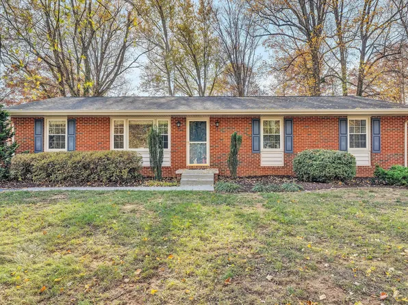 43 Beachmont Dr, Blue Ridge, VA 24064