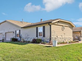 1001 Paradise Ct UNIT D, Greenwood, IN 46143