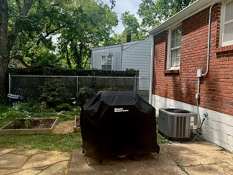 232 Harrington Ave — Photo 3