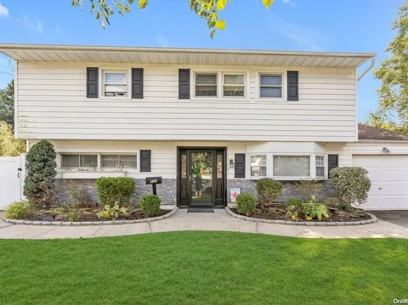 602 Morrison Street, Babylon, NY 11702