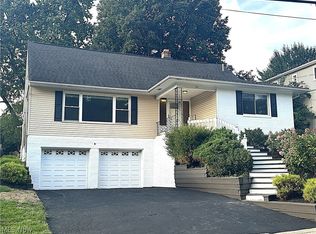 1598 Kingsley Ave, Akron, OH 44313
