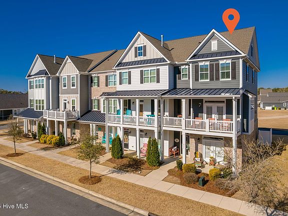 3rd image of 211 Shearwater Lane