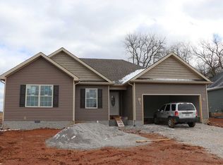 810 Pleasant Meadow Ln, Bowling Green, KY 42101