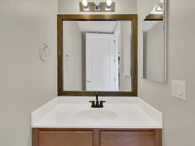 4613 E Culver St — Photo 18