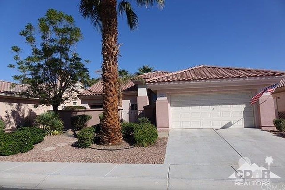 2nd image of 78934 Naranja Dr