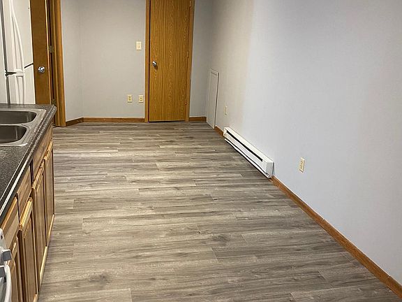 4th image of 421 1st Ave E #10