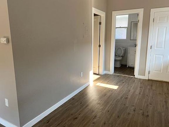 5th image of 805 Residence St #601