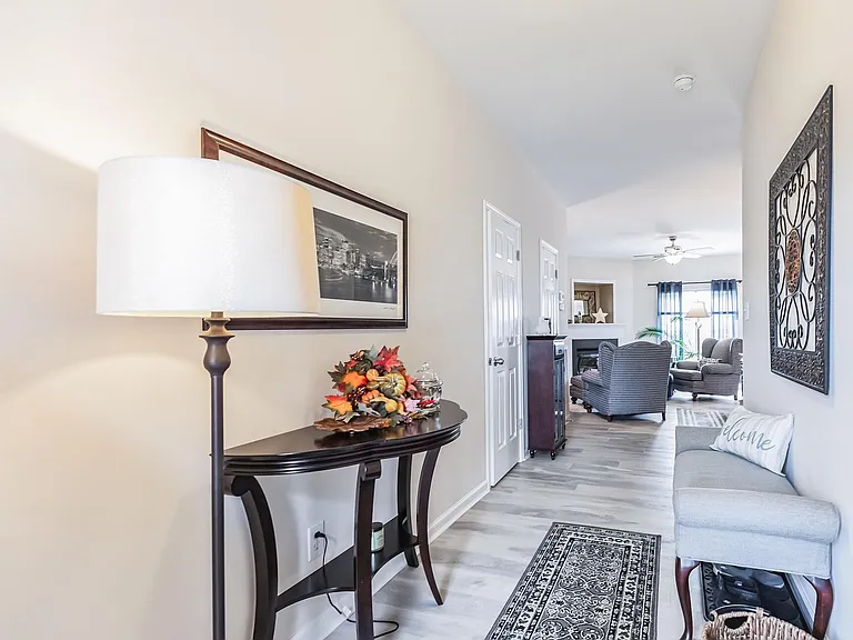 9598 Walkers Glen Dr — Photo 8