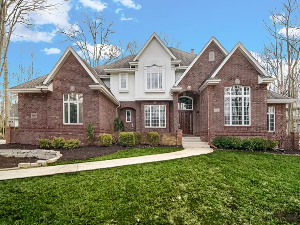 1030 S Butternut Cir, Frankfort, IL 60423