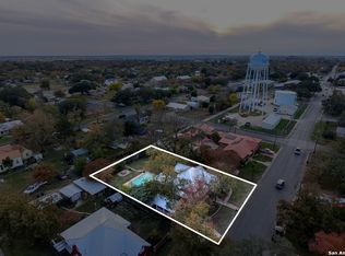 805 20th, Hondo, TX 78861